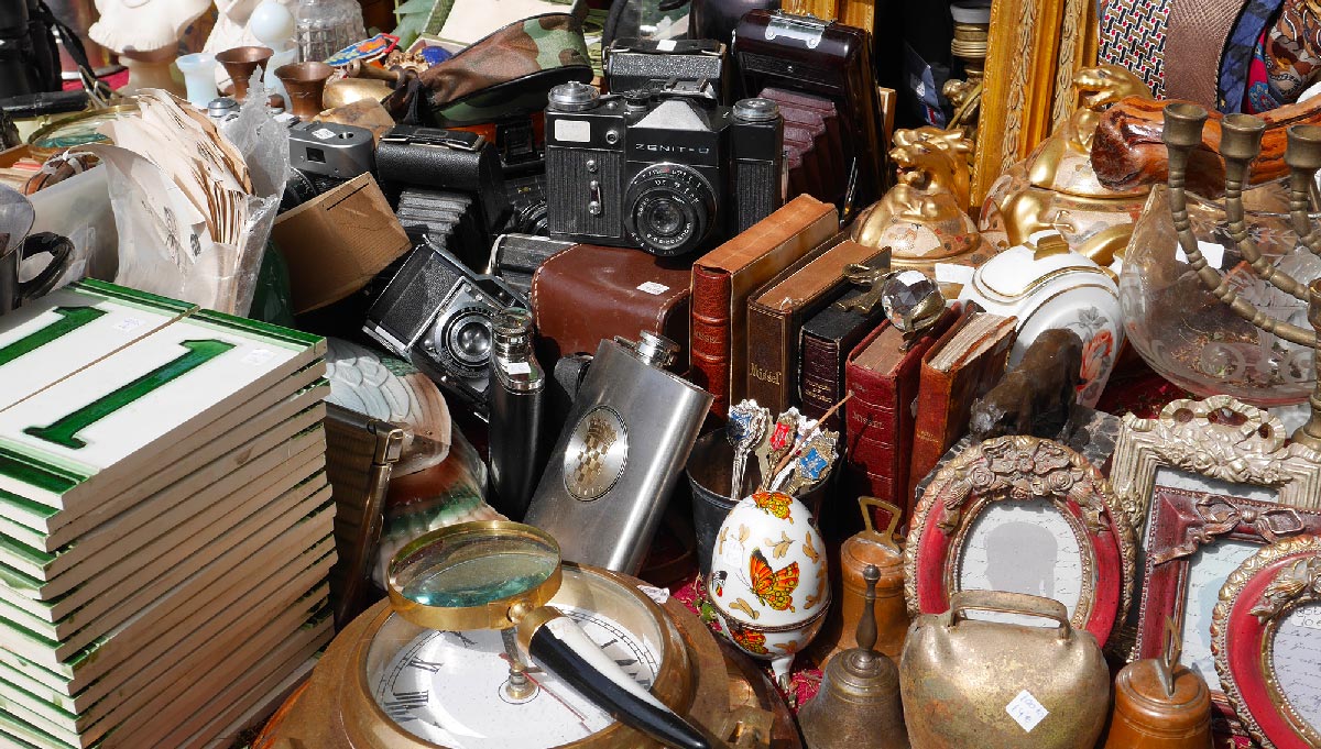 How to organise a garage sale?