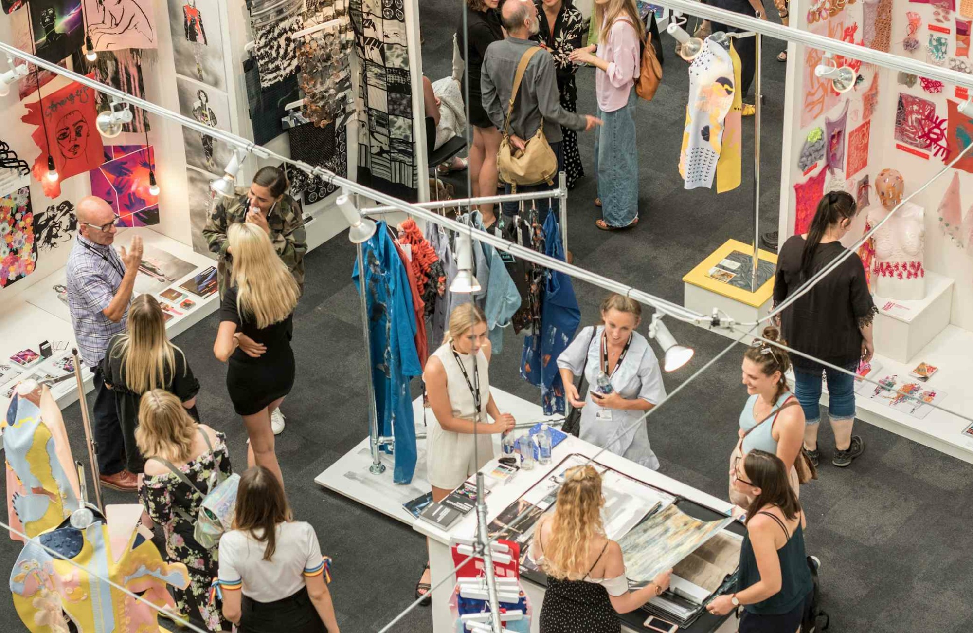 how to organise a trade fair