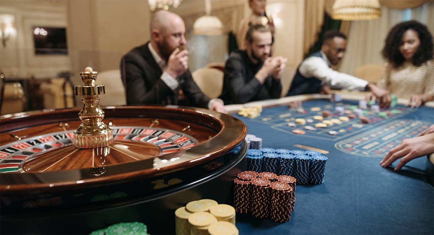 Animation casino pour entreprise : comment transformer votre soirée en expérience mémorable