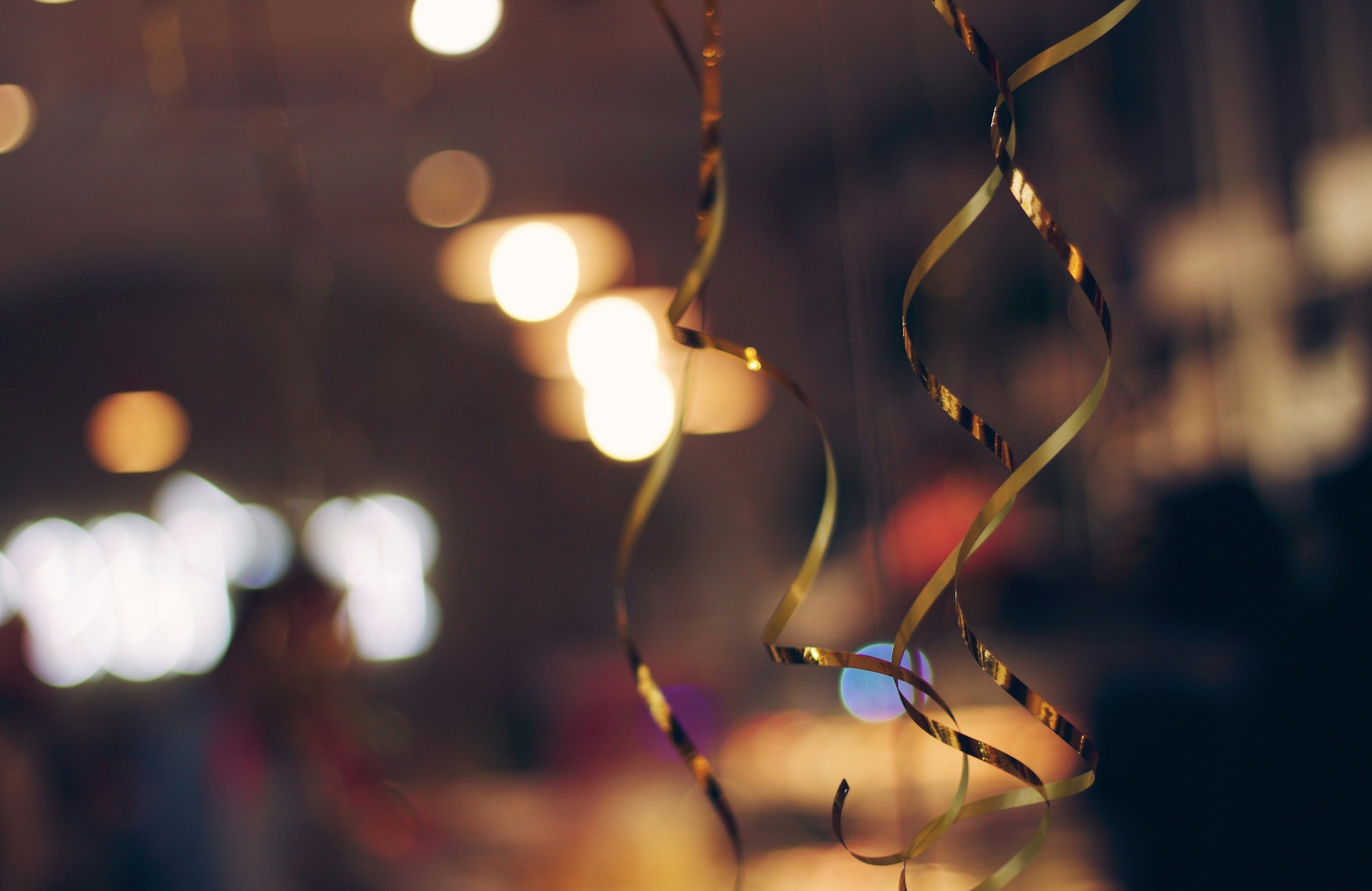 how to organise a surprise party send invistations